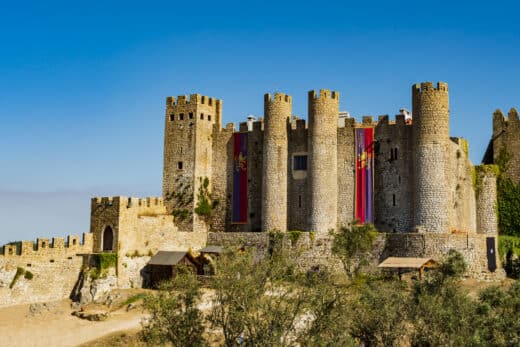 Vue imprenable sur le château d'Obidos, Portugal