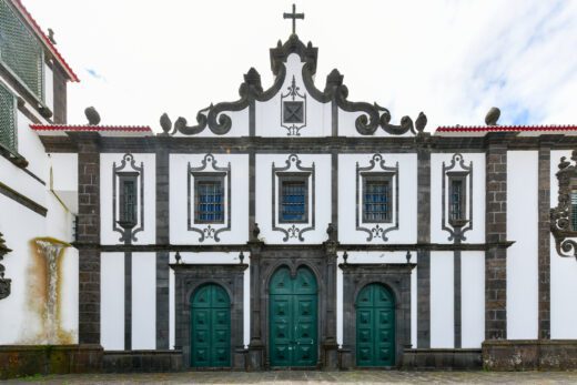 Façade du Musée Carlos Machado (Museo Carlos Machado) à Ponta Delgada, la capitale de l'archipel des Açores, sur l'île de Sao Miguel.